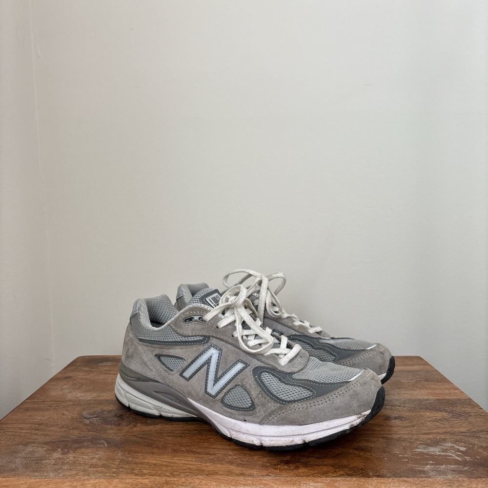 New Balance 990v4